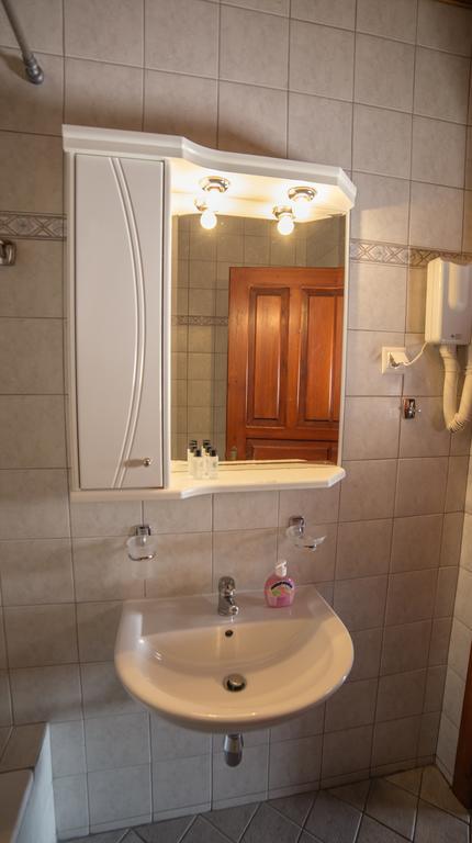 Papigo Astraka II Hotel Luaran gambar