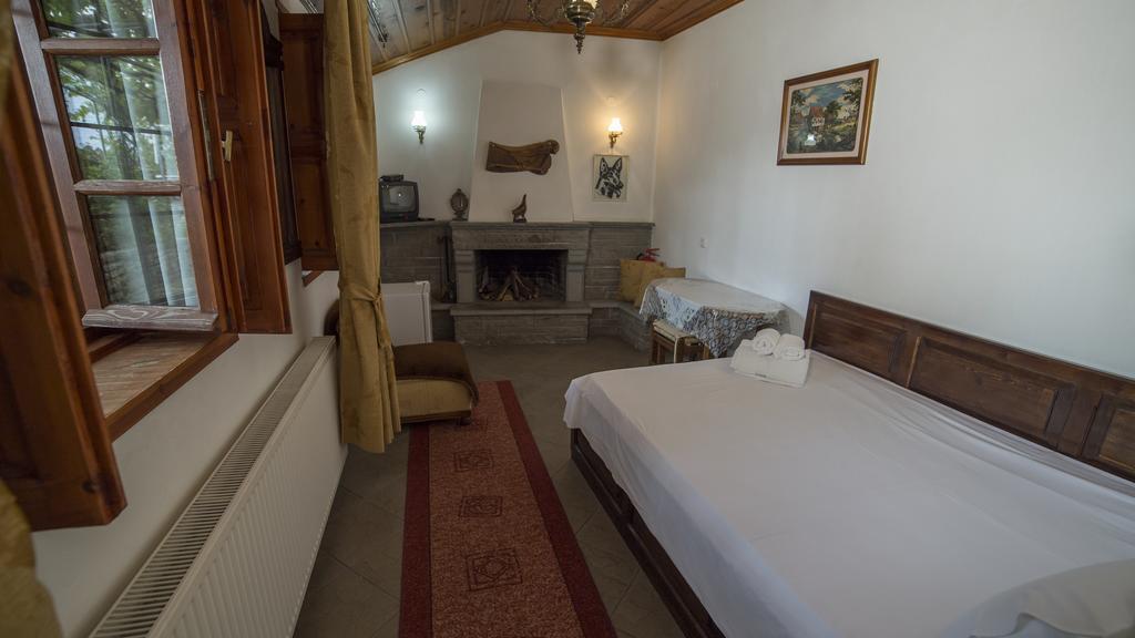 Papigo Astraka II Hotel Luaran gambar